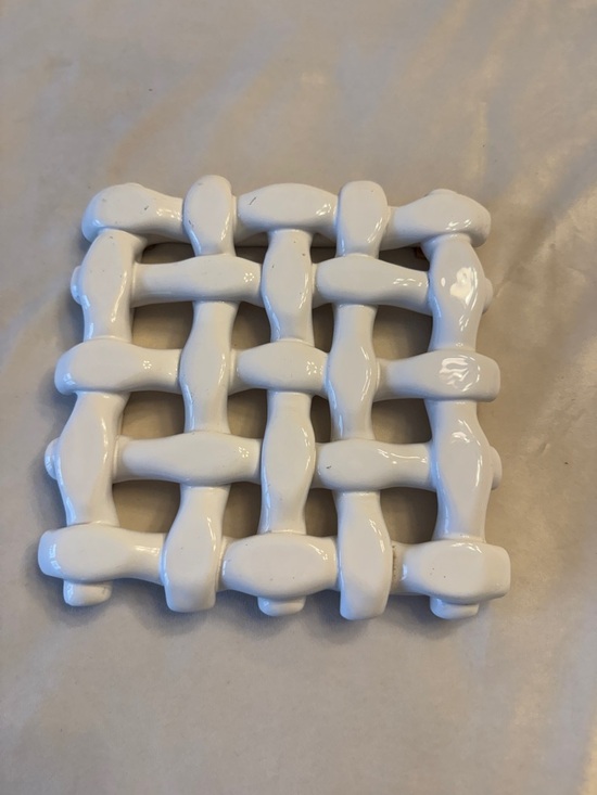 Other - VTG! Berardos Made in Portugal White Woven Ceramic Trivet, approx 7.5in